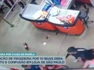 Vídeo: Promoção de frigideira causa confusão e disputa em loja de São Paulo