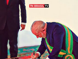 Presidente Lula assinou a lei que torna crime atacar ou tentar fechar igrejas