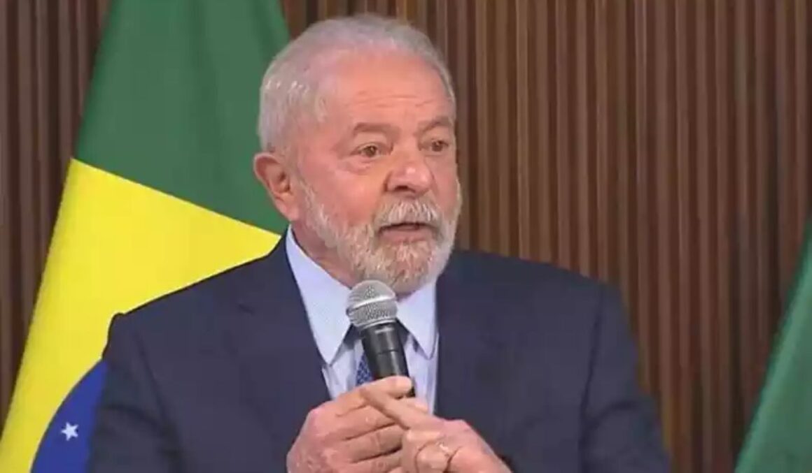 Lula quer ampliar isenção do IR para quem ganha até dois salários mínimos em 2023