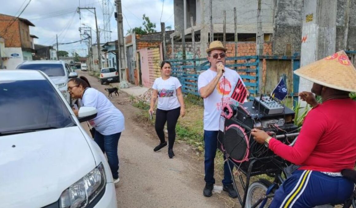 Programa da prefeitura de Belém faz busca ativa escolar para superar o analfabetismo