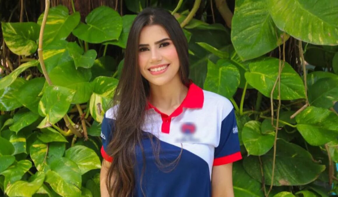 Aluna 'nota mil' na redação do Enem 2022 diz que faltava na escola para estudar sozinha
