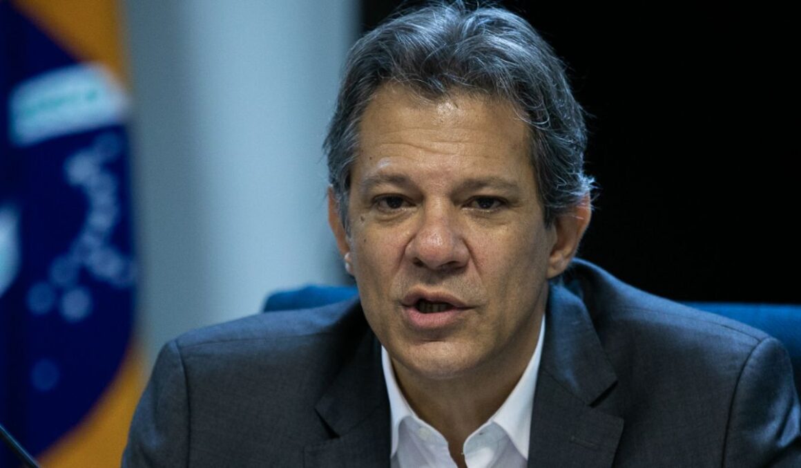 Governo Lula corta R$ 419 milhões da Defesa, Polícia Federal e Abin
