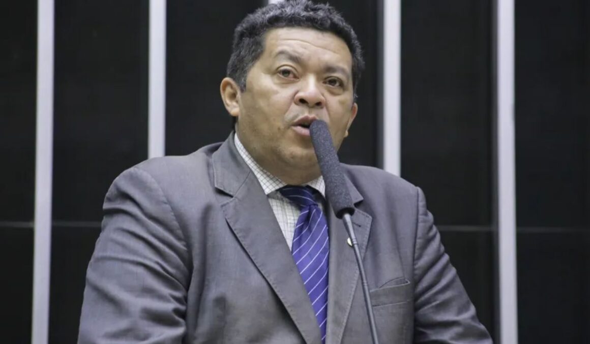 Beto Faro se solidariza com famílias atingidas pelas fortes chuvas no Pará "nosso mandato está a disposição"