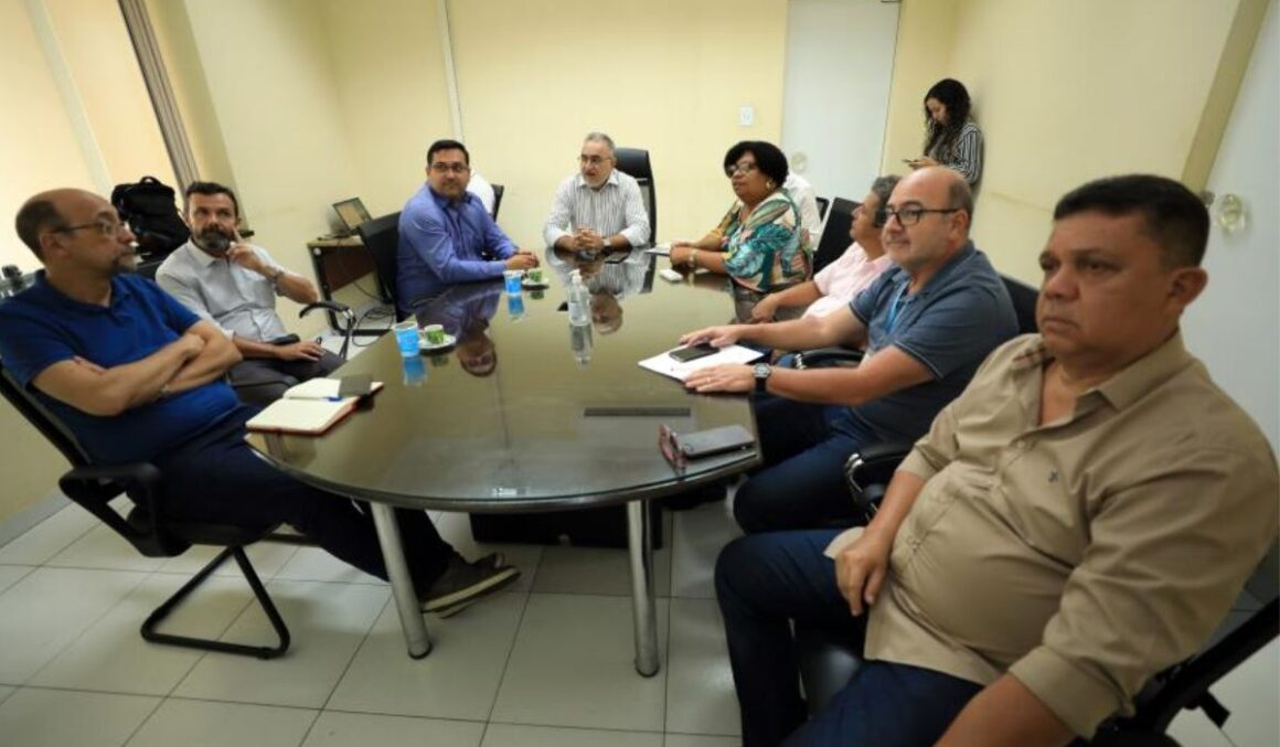 Prefeito Edmilson Rodrigues debate humanização de projetos urbanos para sediar a COP-30