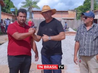 Prefeito Pr. Davi visita obra de infraestrutura que beneficiará moradores da rua São Paulo, em Goianésia do Pará
