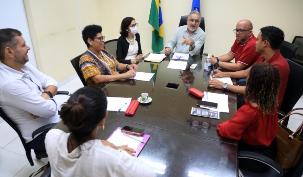 Prefeito Edmilson Rodrigues debate reestruturação nas coordenadorias da Mulher, da Diversidade e Antirracista
