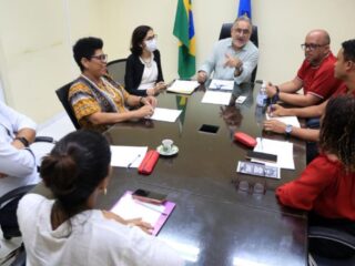 Prefeito Edmilson Rodrigues debate reestruturação nas coordenadorias da Mulher, da Diversidade e Antirracista