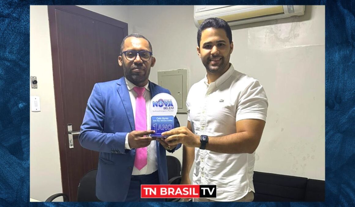 O chefe de gabinete Caio Ayres recebeu homenagem da Rádio e TV Nova Belém, na Alepa