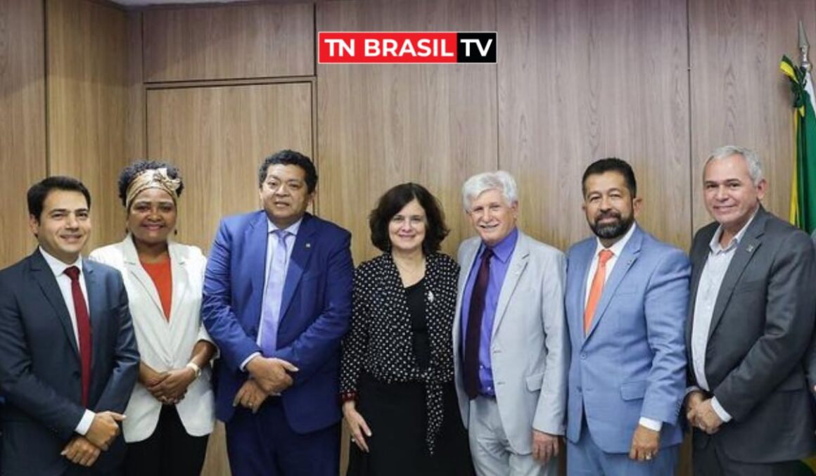 Deputado Airton Faleiro participa de audiência com a ministra Nísia Trindade para debater sobre políticas de saúde pública no estado do Pará