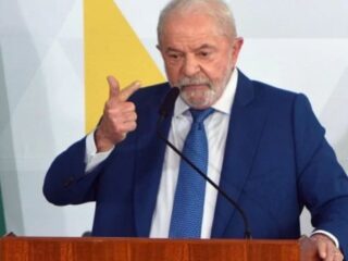 Governo Lula anuncia grupo de trabalho contra violência nas escolas após chacina em Blumenau