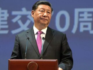 Xi Jinping é eleito para terceiro mandato inédito na China em meio à tensão crescente com EUA