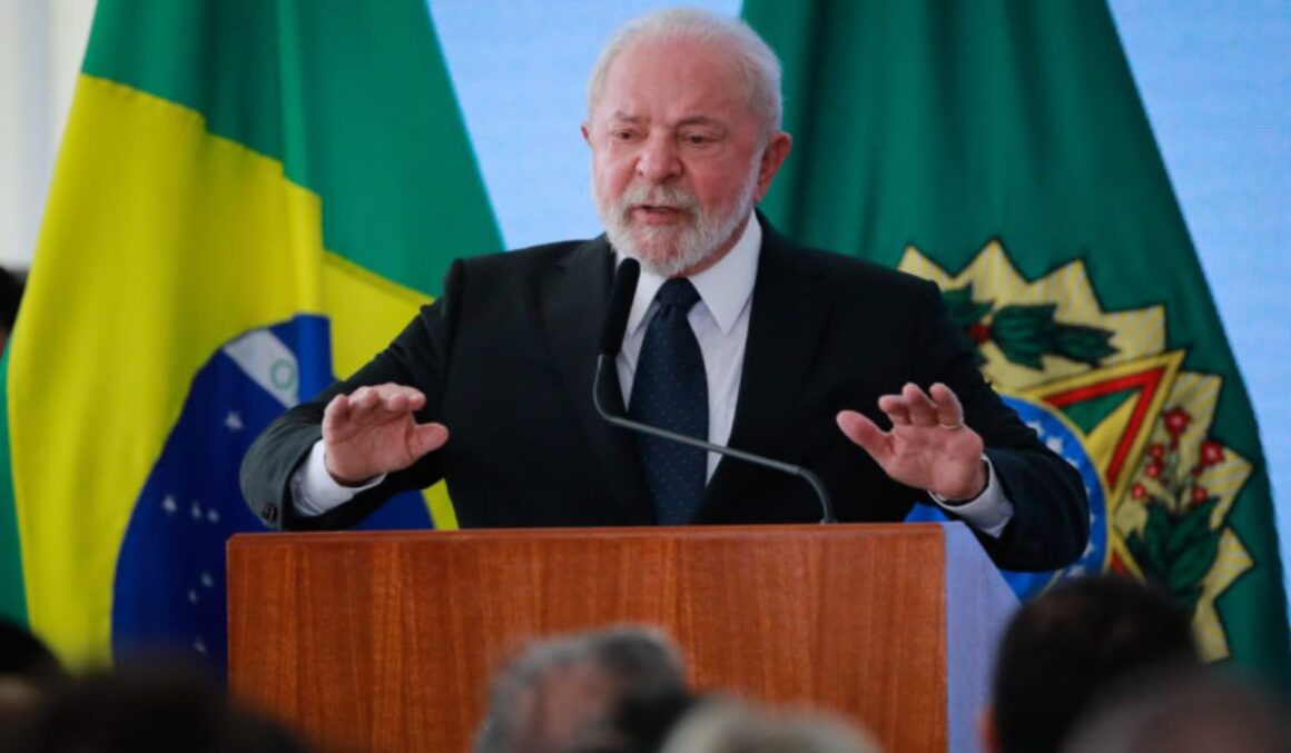 Lula defende ajuda a países vizinhos: 'Temos o direito de distribuir'