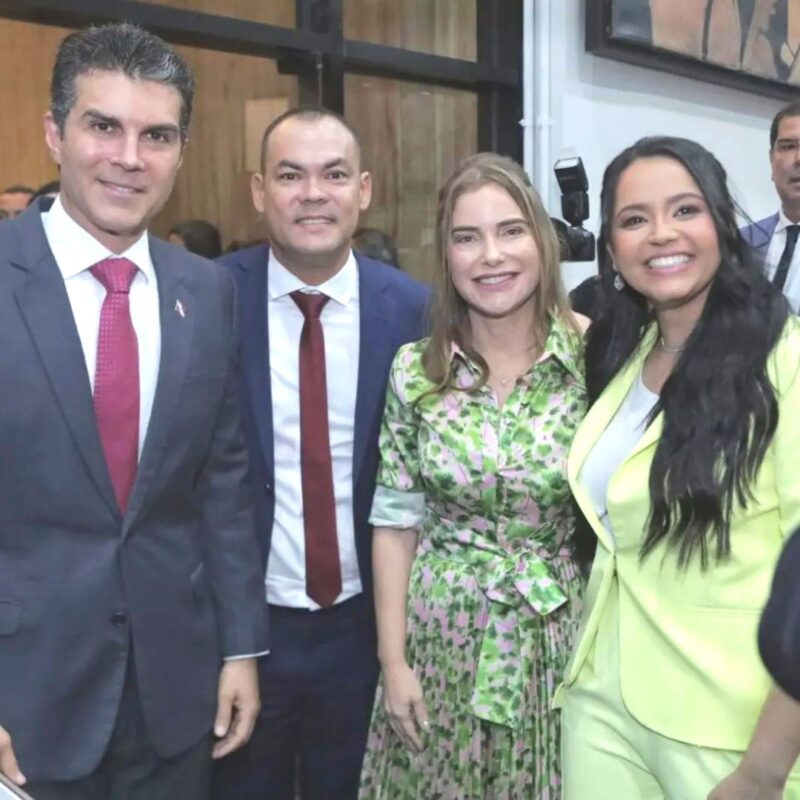 Helder Barbalho com o Lu Ogawa e suas esposas