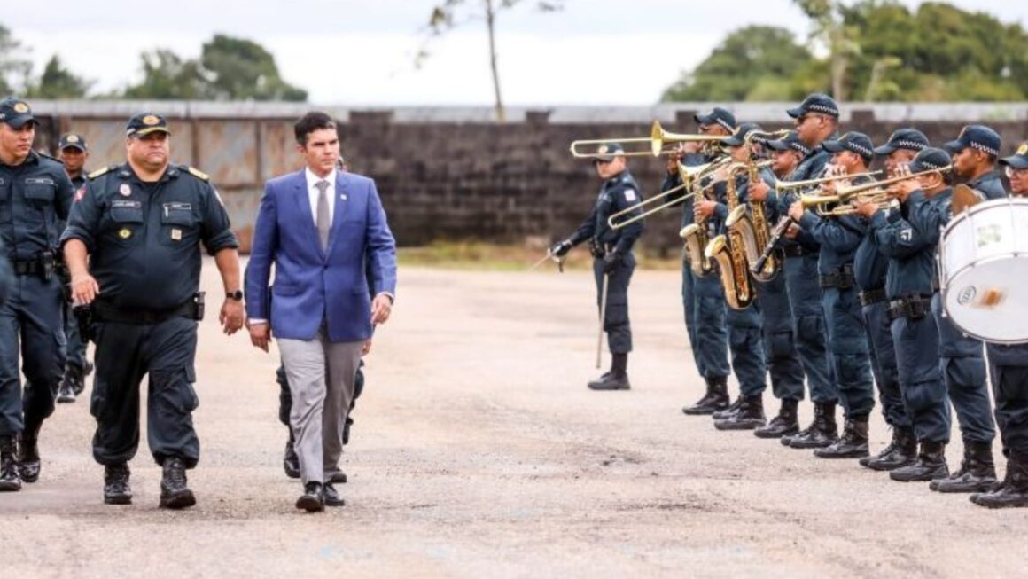 Helder Barbalho participa da formatura de sargentos e soldados da Polícia Militar