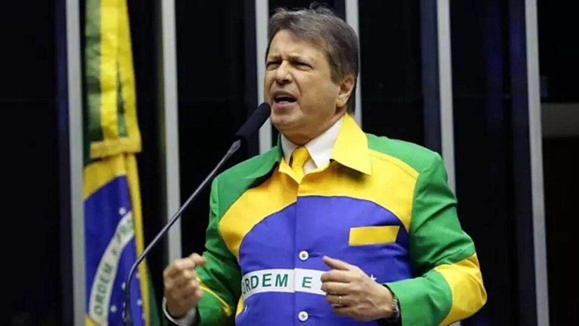'Volta o beijo, esquece o tapa', diz deputado sobre violência contra mulher