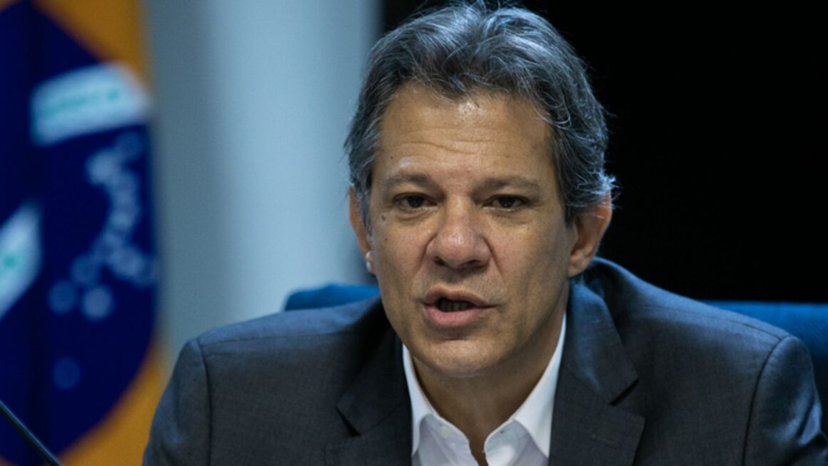 Haddad diz que nova regra fiscal garante volta dos pobres ao orçamento