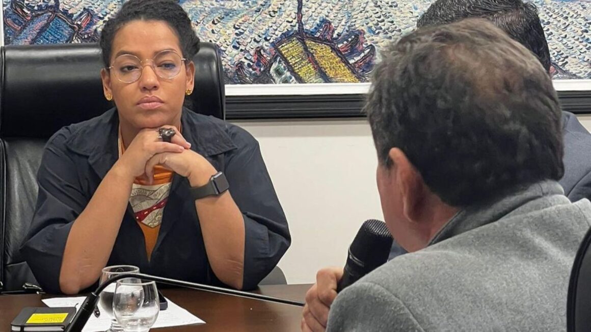 Deputada Lívia Duarte realiza reuniões com a Comissão de Direitos Humanos e Defesa do Consumidor e representantes das mulheres da Guarda Municipal de Belém