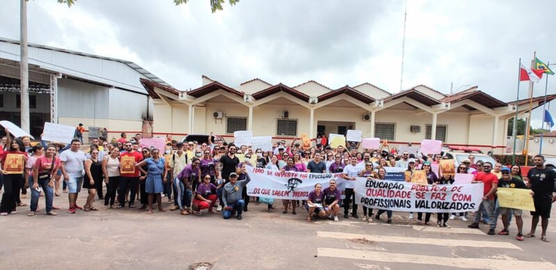 A Educação em Tailândia em luta pelo Piso, por condições de trabalho e contra o assédio