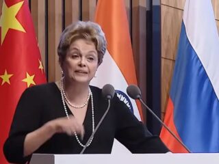 PT apresenta projeto na Câmara para anular impeachment de Dilma