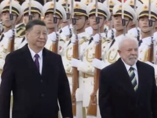 Brasil e China firmam 15 acordos na viagem de Lula a Pequim; Confira