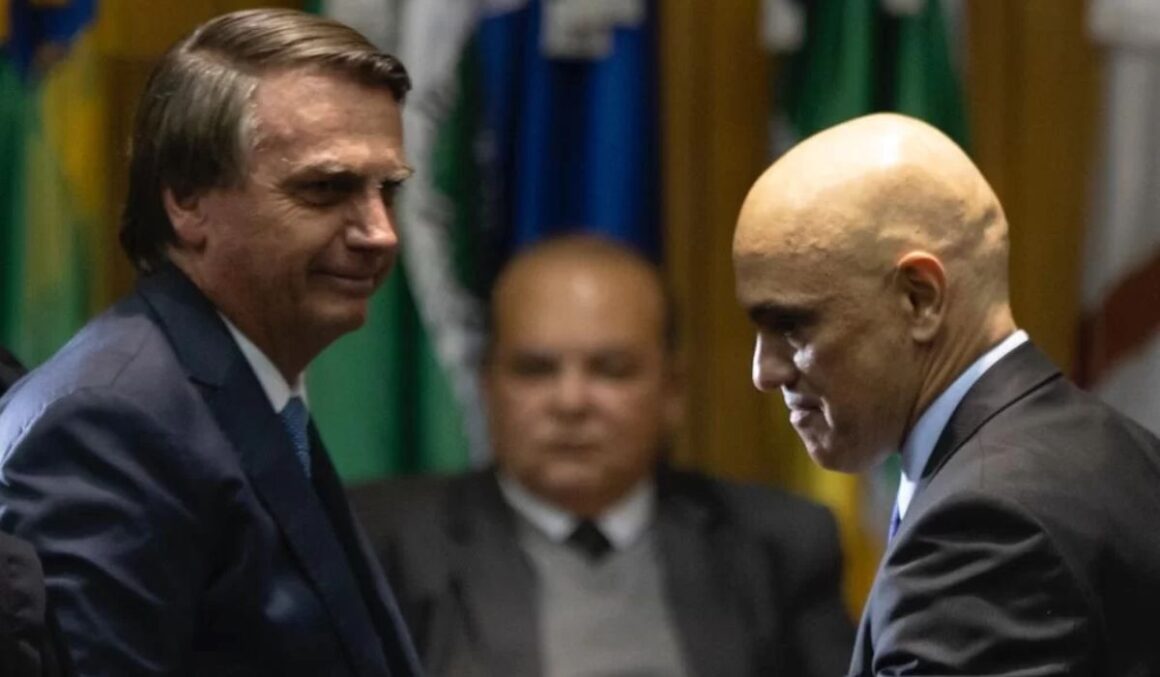 Alvos de Bolsonaro, Cármen e Moraes vão decidir inelegibilidade no TSE