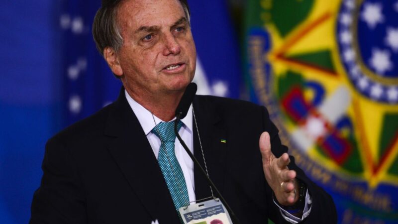 Defesa de Bolsonaro nega golpismo e diz que celular de Cid era lugar para 'lamentações'