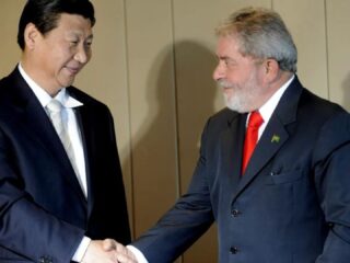 Brasil e China: projetos, acordos comerciais e retomada de relações estreitas marcam viagem de Lula