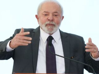 Lula: ainda não entrei contra privatização da Eletrobras, pretendo entrar