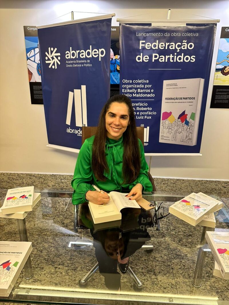 Membro da ABRADEP Breno Guimarães participa do lançamento do livro "Federações de Partido VOL I e II" no STF 