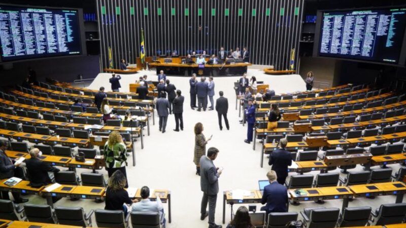 Câmara dá vitória ao governo e aprova com folga arcabouço fiscal