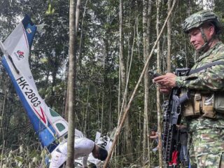 Mãe de crianças resgatadas da selva colombiana ficou quatro dias viva