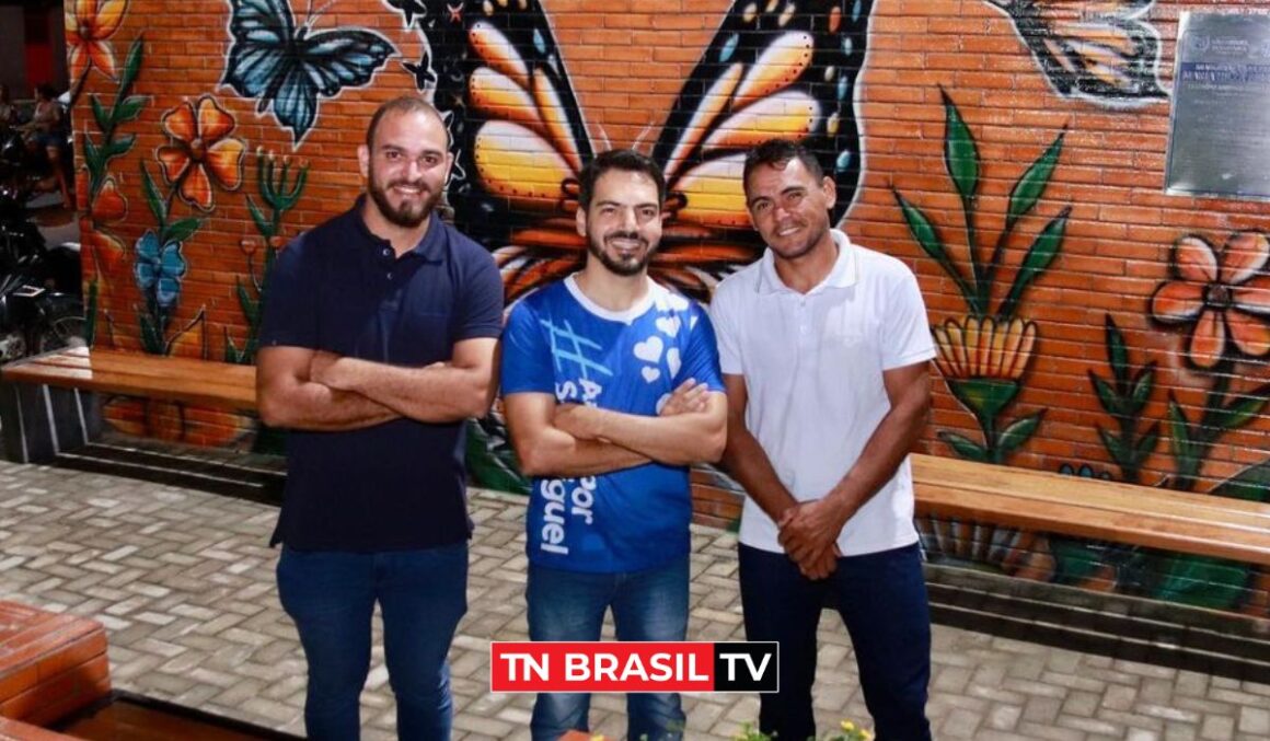 Prefeito Eduardo Pio X, do MDB, inaugura nova praça no bairro Moacir Neto