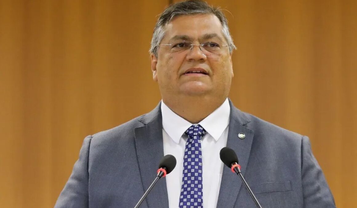 Vaga no STF: nome de Flávio Dino ganha força
