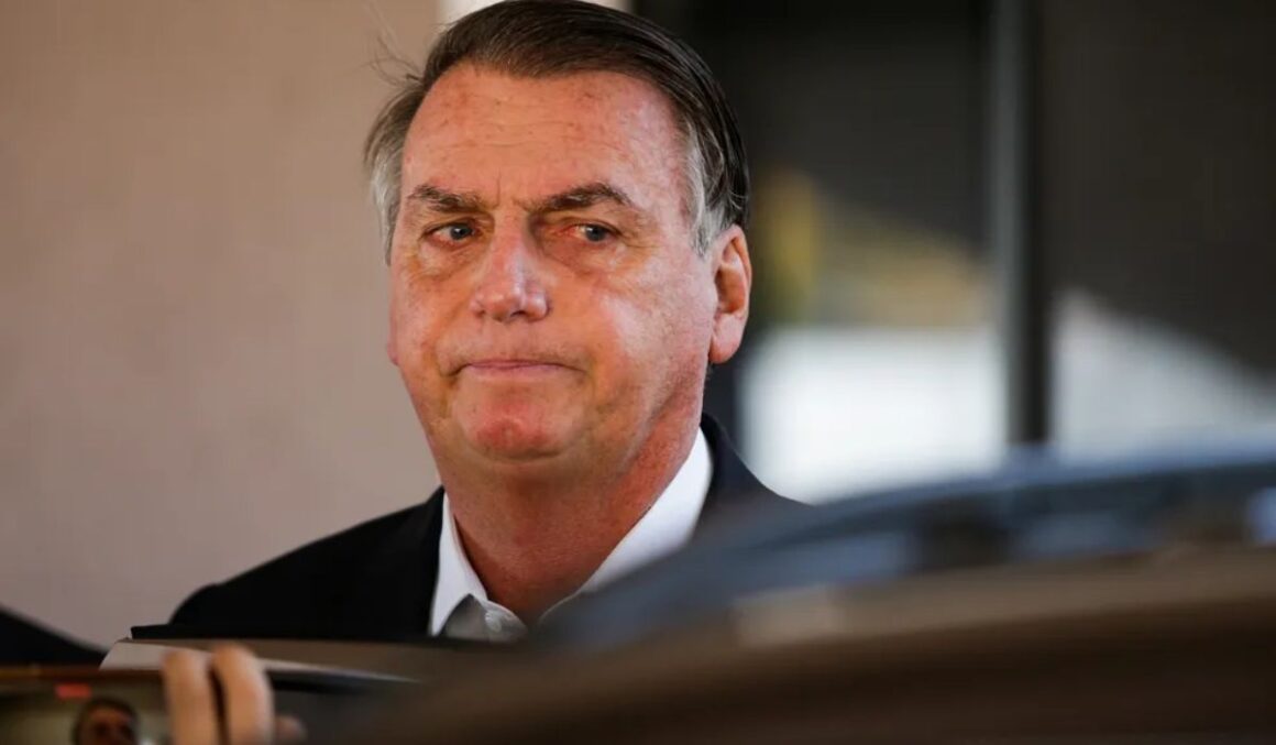 Bolsonaro comenta indicações de Lula e pede 'consciência' dos senadores