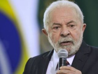 Lula sobre Bolsonaro: "Perdia tempo de governança fazendo fake news"