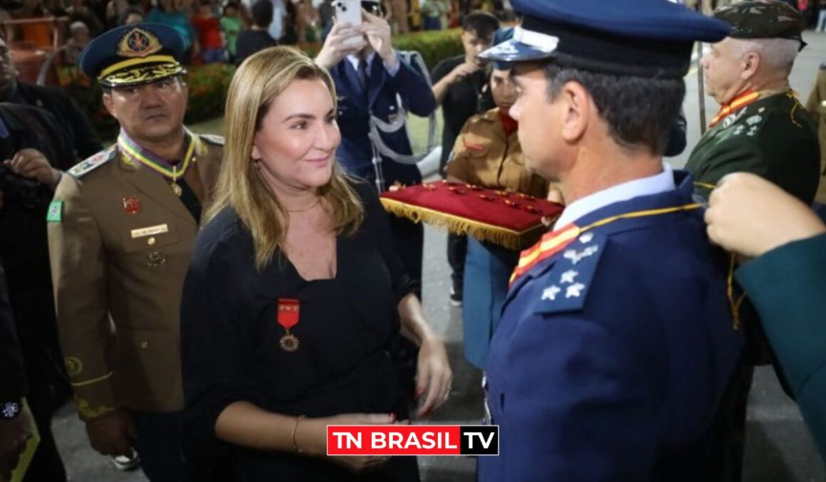 Vice-governadora Hana Ghassan participa de cerimônia dos 167 anos da criação do Corpo de Bombeiros no Brasil