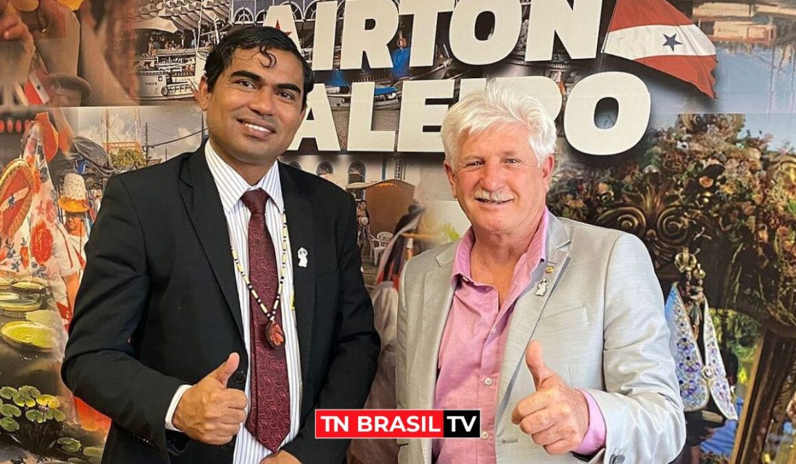 Deputado Airton Faleiro cumpre agenda com o Secretário de Saúde Indígena, Weibe Tapeba