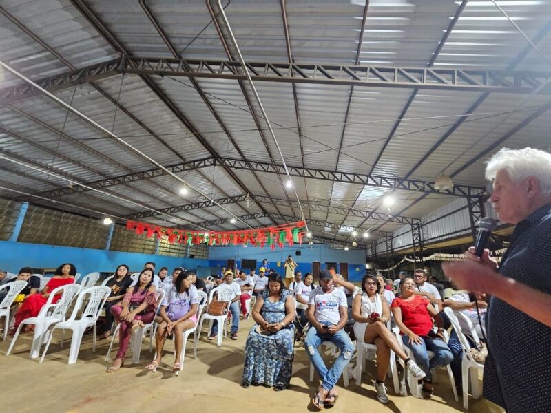 Airton Faleiro participa da entrega de certificados para as turmas do Programa Qualifica Pará, em Altamira