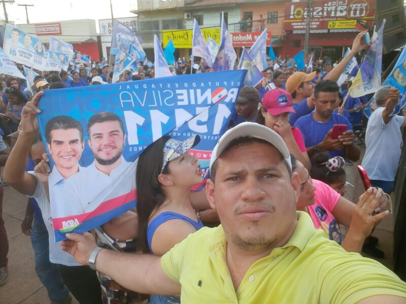 Urso Branco liderando a carreata nas eleições 2022 em Goianésia do Pará / Foto: AP