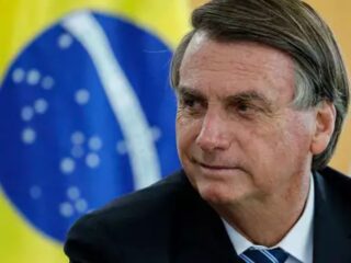 Bolsonaro diz que usou dinheiro da conta para pagar despesas da casa e apostar na Mega-Sena