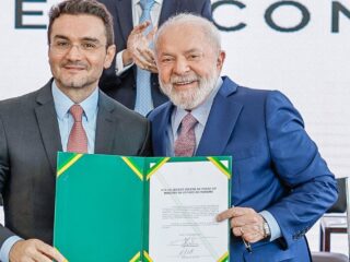 Lula empossa deputado Celso Sabino no Ministério do Turismo