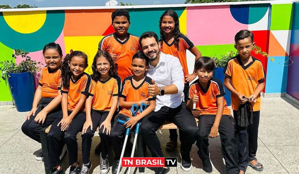 Prefeito Eduardo Pio X entrega escola Raimunda de Oliveira Machado totalmente revitalizada