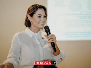 Michelle Bolsonaro ironiza caso das joias e diz que vai lançar 'MiJoias'