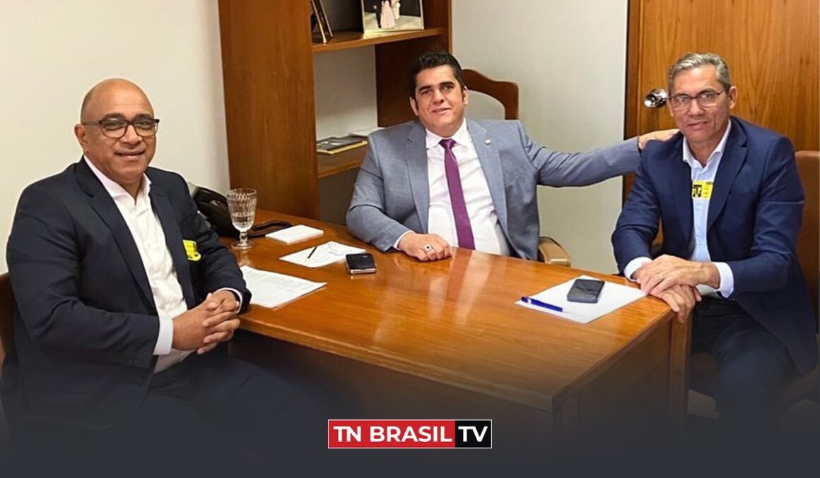 Prefeito Pastor David cumpre agenda política em Brasília com o deputado federal Antônio Doido