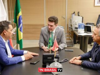 Deputado Torrinho Torres cumpre agenda com o ministro Jader Filho, em Brasília