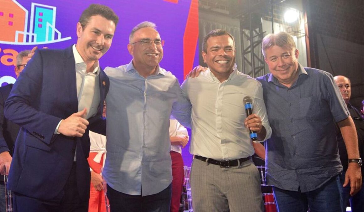 Ministro Jader Filho prestigia a entrega de 600 títulos do "Programa Terra da Gente" da prefeitura de Belém