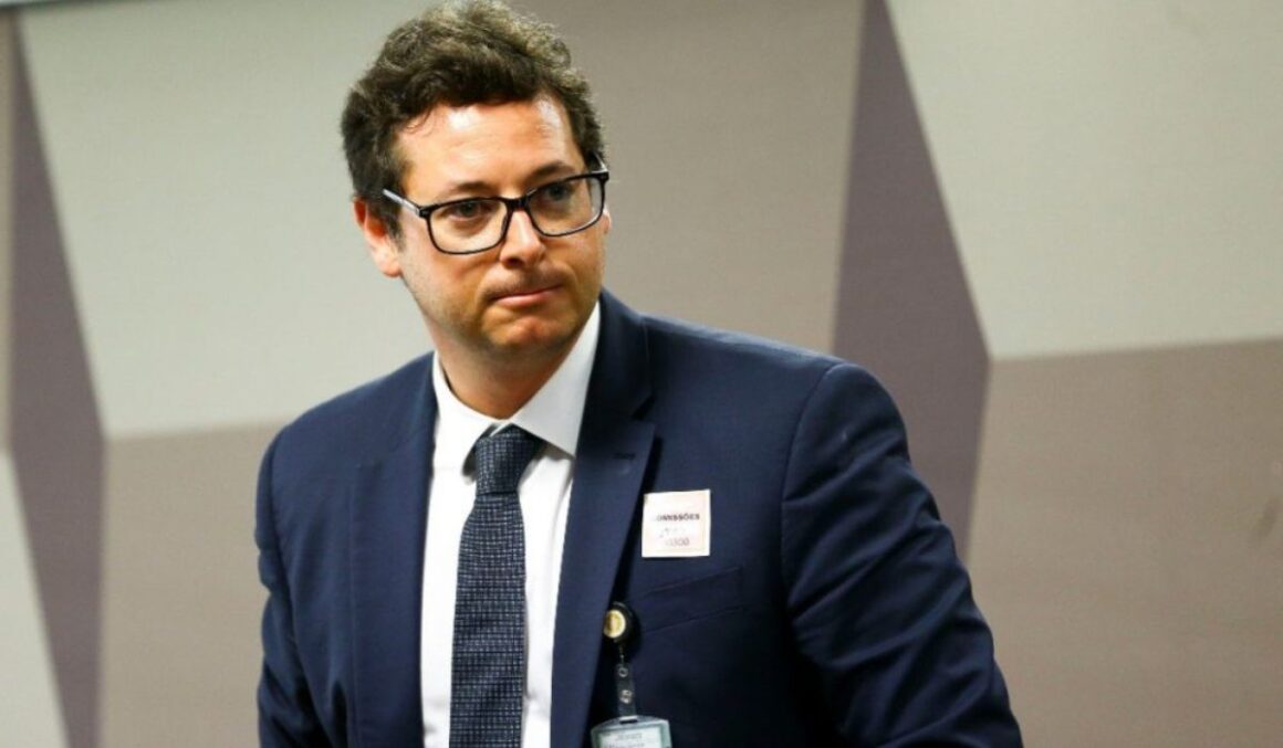 Empresa de assessor de Bolsonaro já recebeu neste ano mais de R$ 500 mil do PL