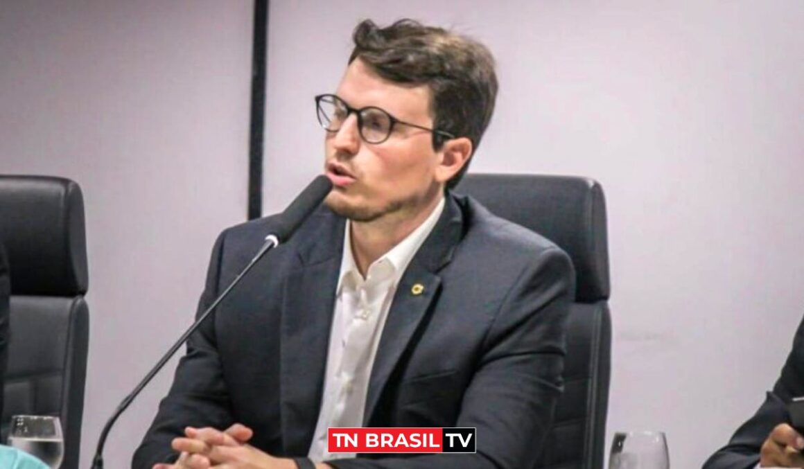 Deputado Dirceu Ten Caten, do PT, comemora 20 anos do Bolsa Família "faz a diferença na vida de milhões de pessoas"