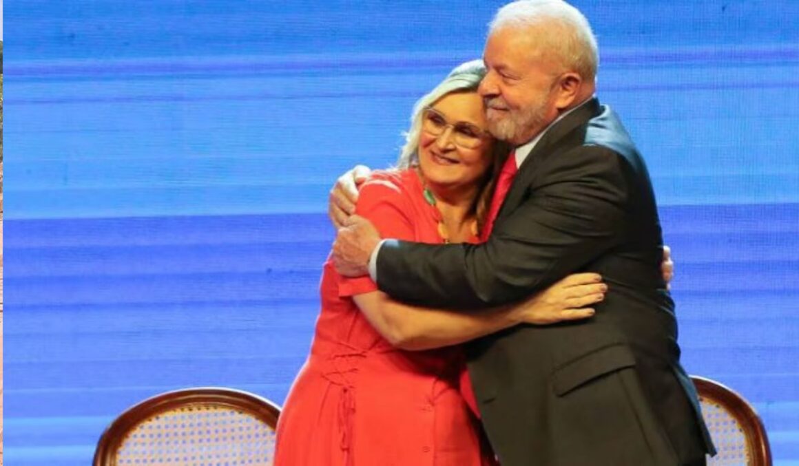 Lula demite presidente da Caixa, Rita Serrano, e nomeia economista