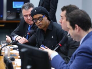 CPI aprova pedido de indiciamento de Ronaldinho Gaúcho e mais 44 pessoas